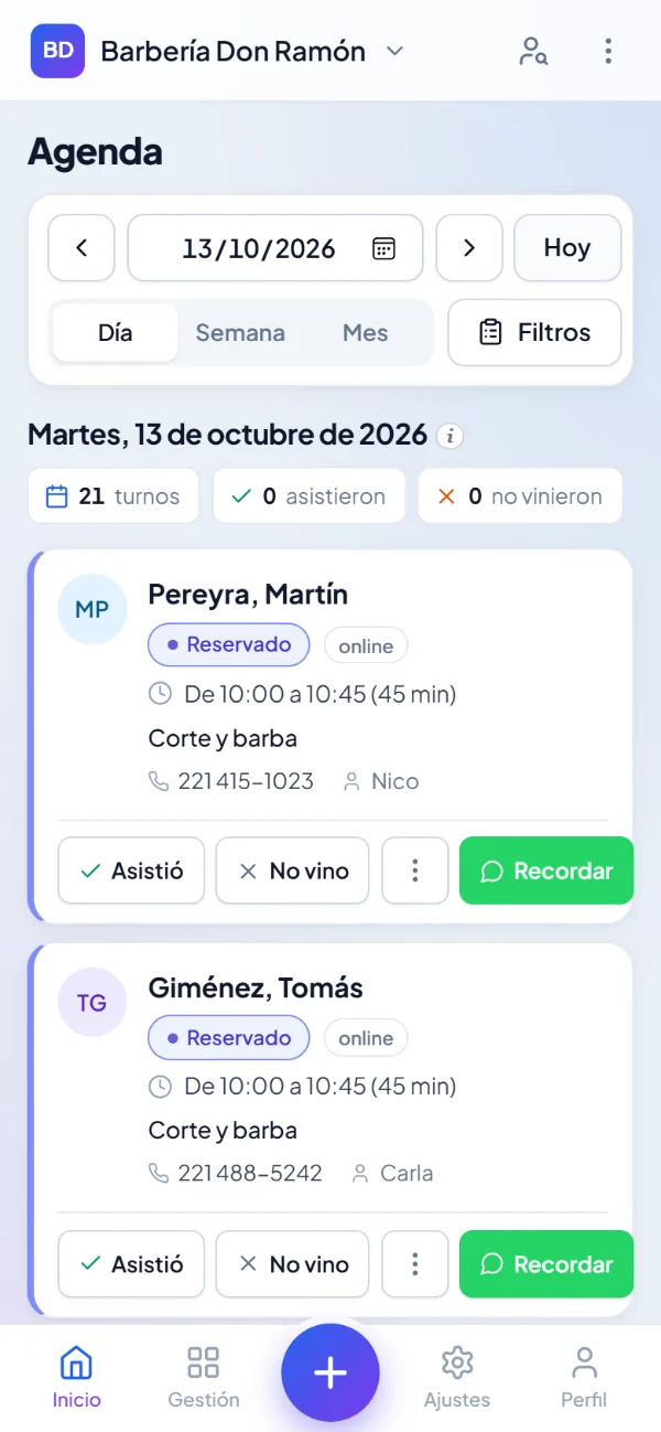 Agenda de una barbería en el celular con el botón Recordar por WhatsApp