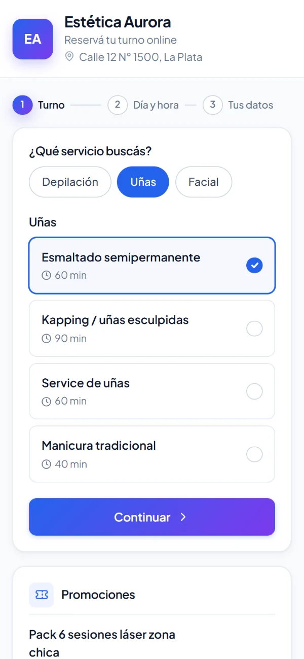 El cliente elige la categoría y el servicio en la página de reservas